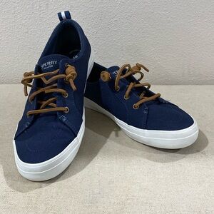 Sperry women’s Crest Vibe Core Sneaker